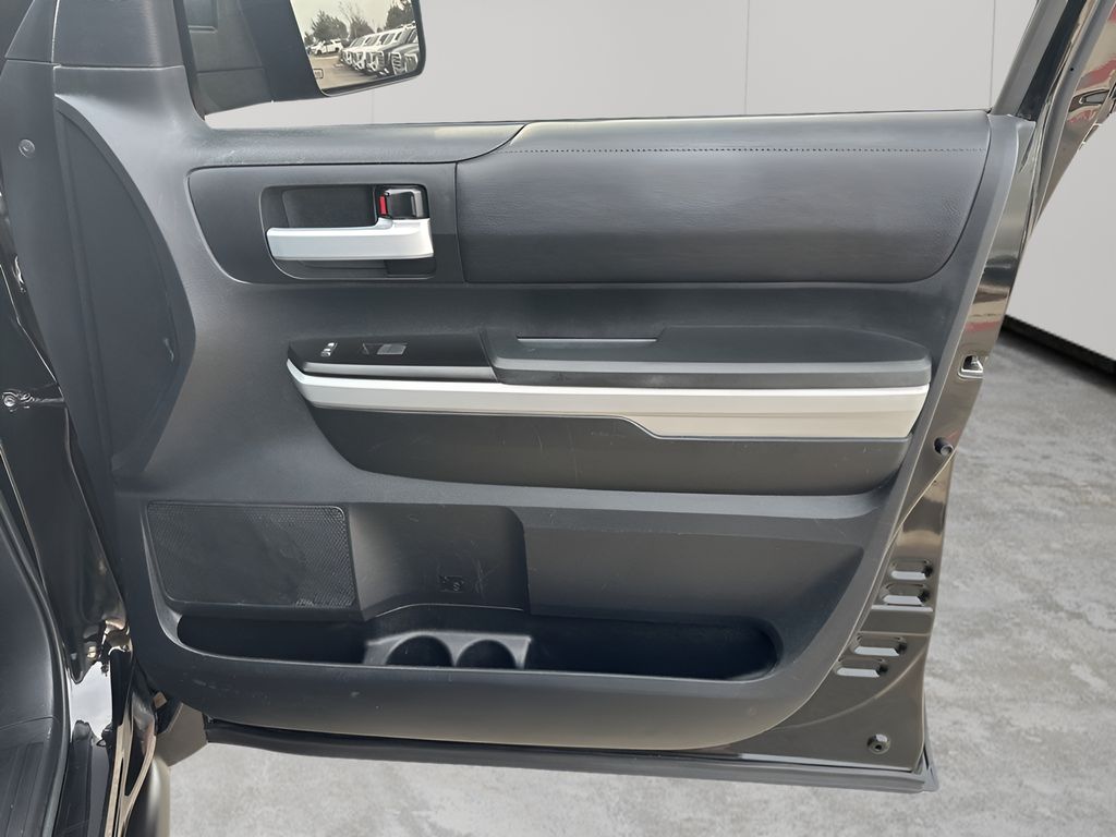 Used Car 2018 Toyota Tundra  Sr5 For Sale Under $35,000 In Austin, Texas