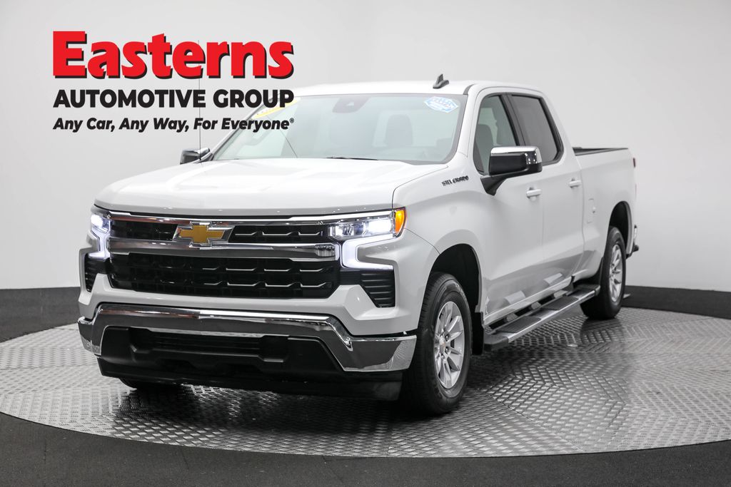 2024 Chevrolet Silverado 1500 LT's photo