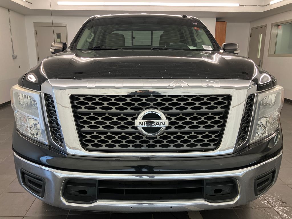 2018 Nissan Titan SV 6