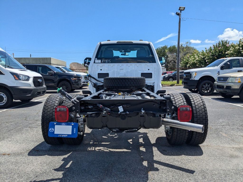 2025 Ford F-550 Super Duty 