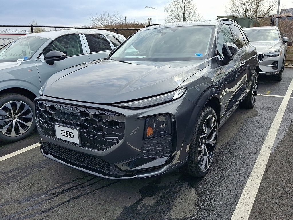 Thumbnail: 2026 Audi Q3 - 1