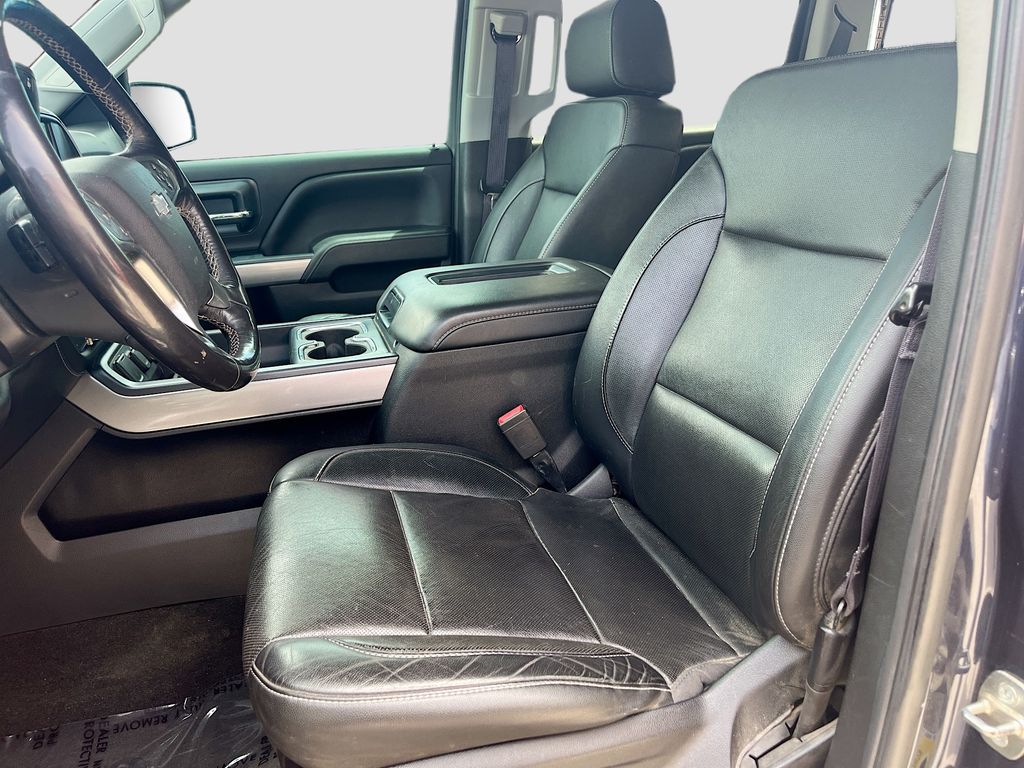 Used 2018 Blue Chevrolet LTZ image 21