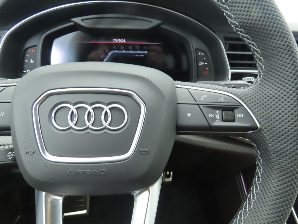 Thumbnail: 2025 Audi SQ7 - 13