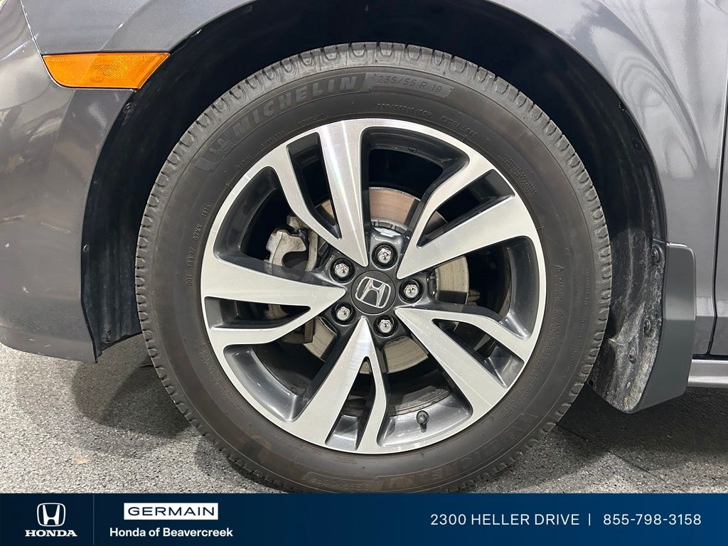 Used 2024 Gray Honda Touring image 13