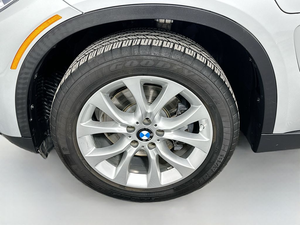 Thumbnail: 2016 BMW X5 - 32