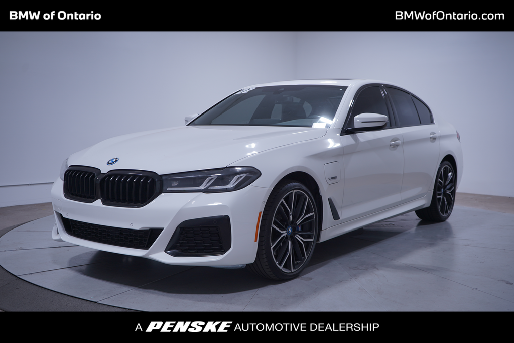 2022 BMW 5 Series 530e iPerformance 1