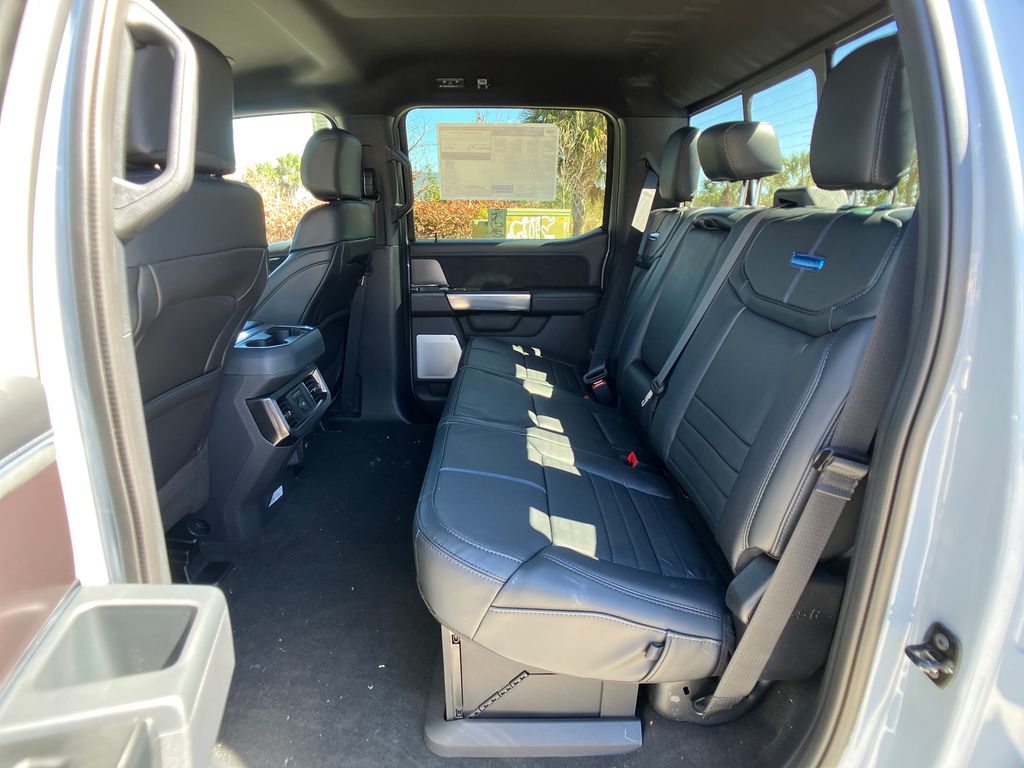 New 2026 Gray Ford Platinum image 31