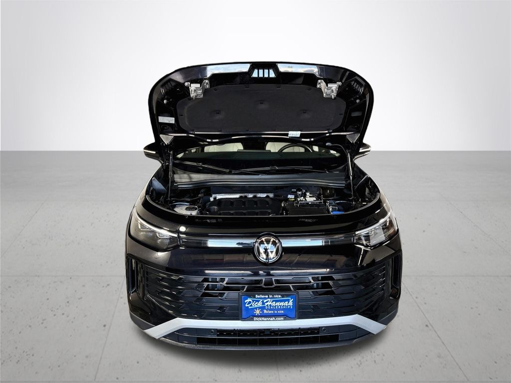 2025 Volkswagen Tiguan 2.0T SE