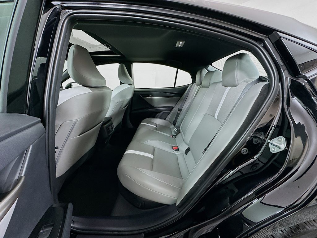 Thumbnail: 2025 Toyota Camry - 24