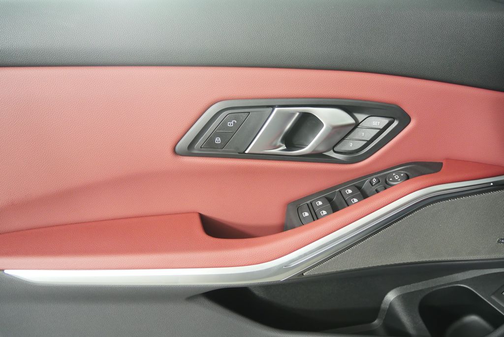 Thumbnail: 2026 BMW 3 Series - 8