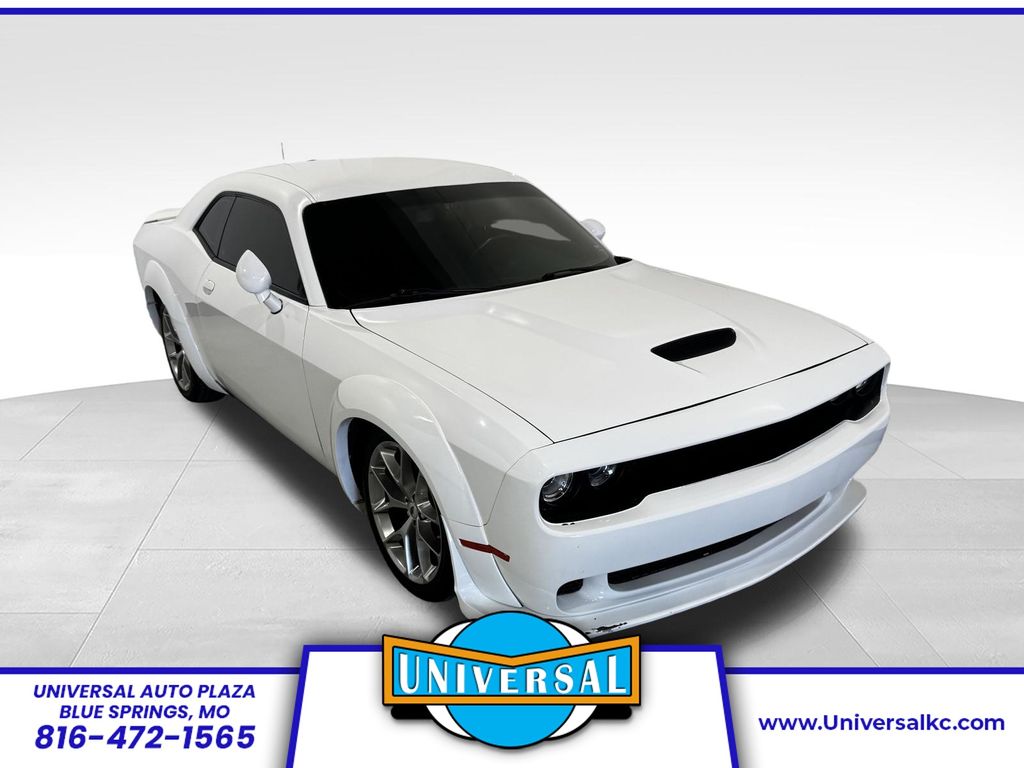 White Knuckle Clearcoat 2022 Dodge Challenger Coupe Rear-Wheel Drive 8-Speed Automatic