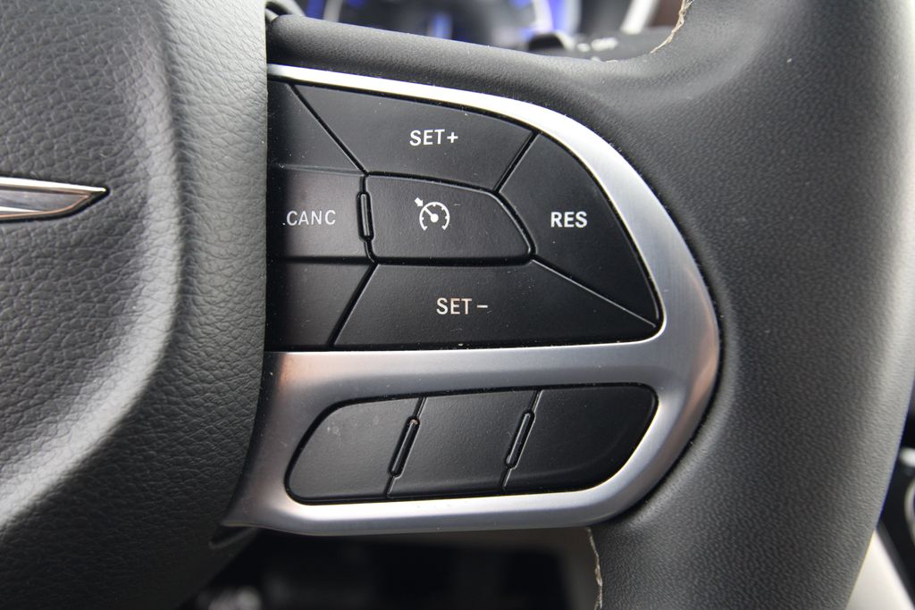 Used 2022 Chrysler Voyager Van