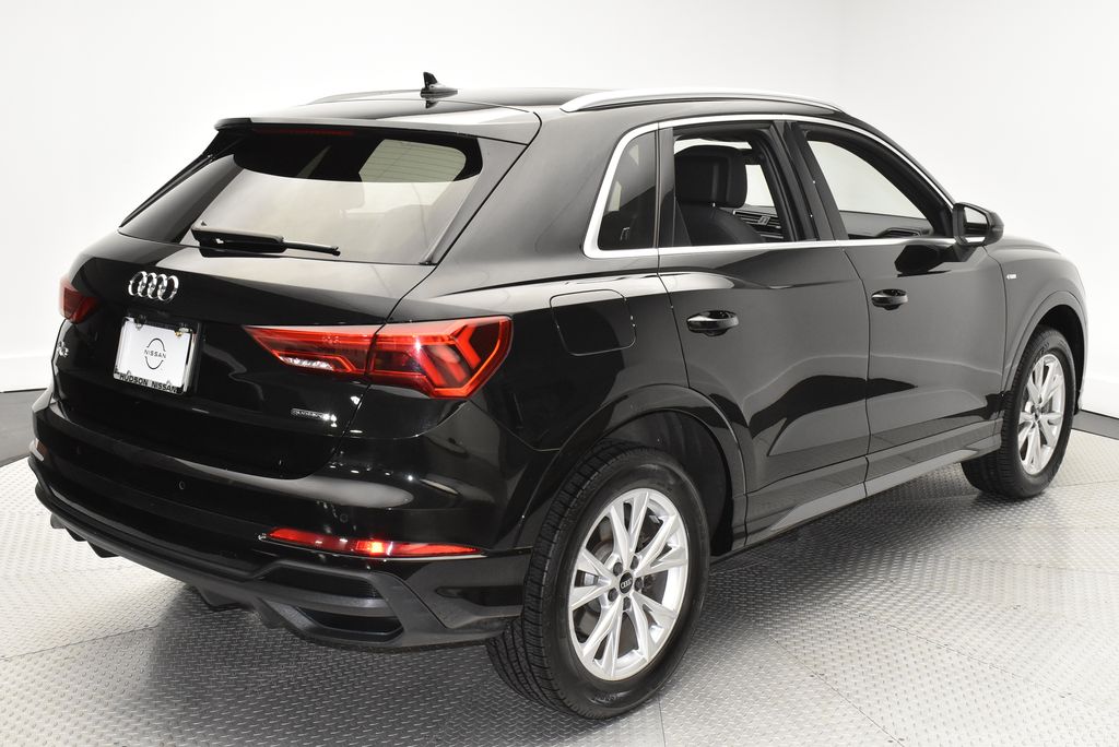 Thumbnail: 2023 Audi Q3 - 5