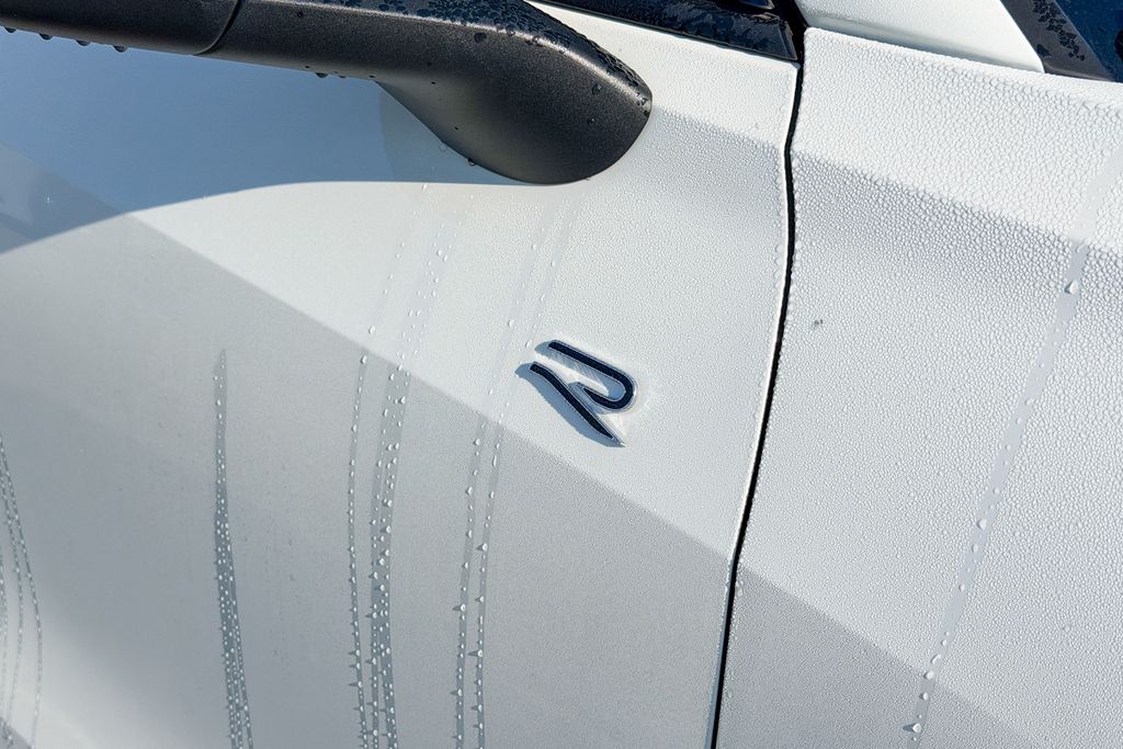 New 2026 White Volkswagen 2.0T SE R-Line Black image 7