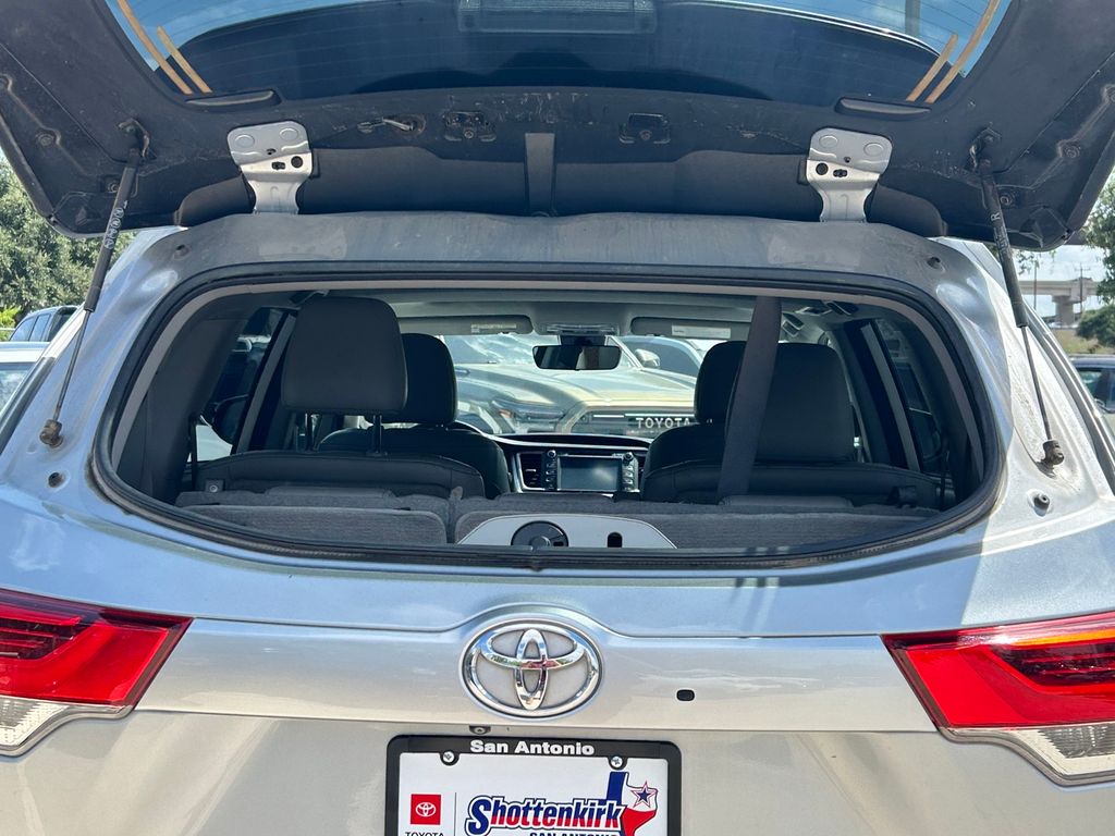 Used 2018 Toyota Highlander SUV