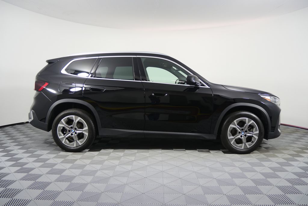 Thumbnail: 2023 BMW X1 - 2
