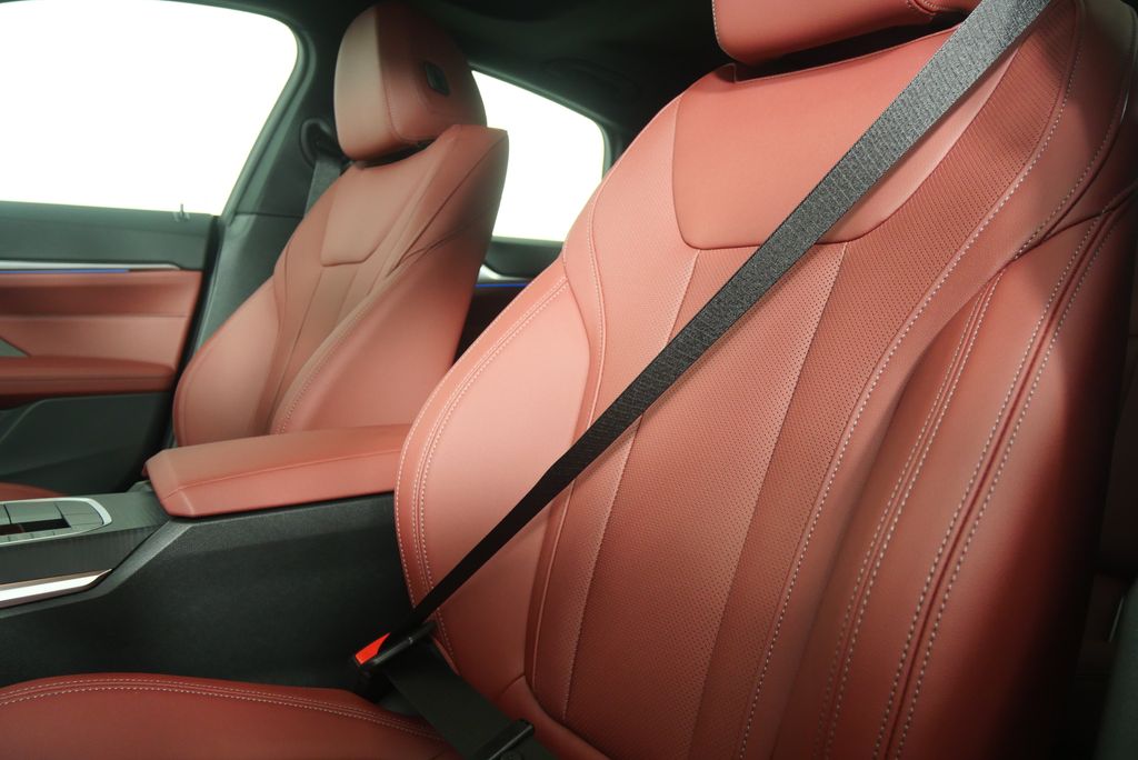 Thumbnail: 2026 BMW i4 - 11