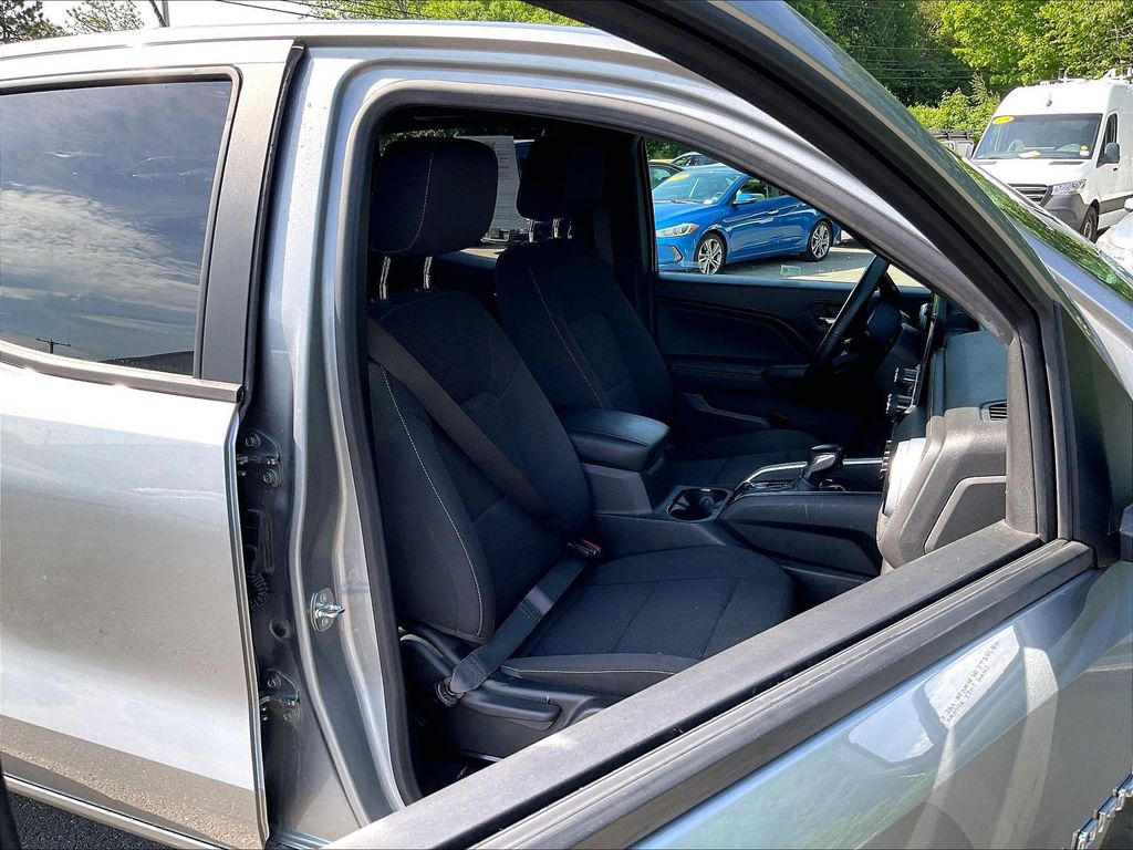 2023 Chevrolet Colorado — photo 11