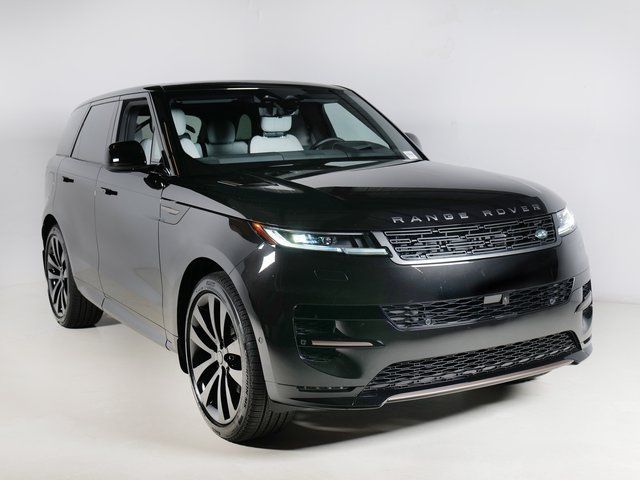 New 2027 Black Land Rover Dynamic SE image 10