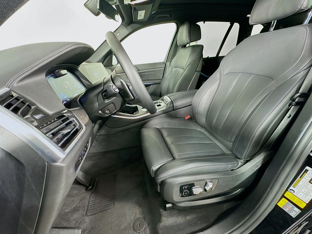 Thumbnail: 2022 BMW X5 - 21