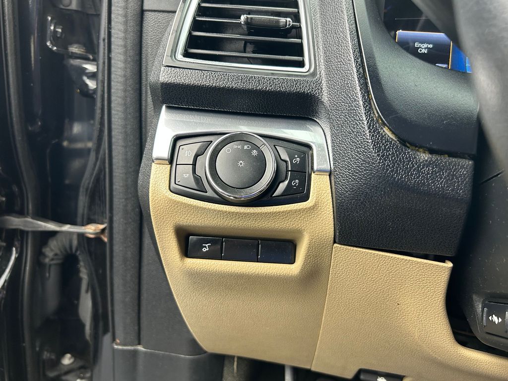 Used 2017 Shadow Black Ford Limited image 31