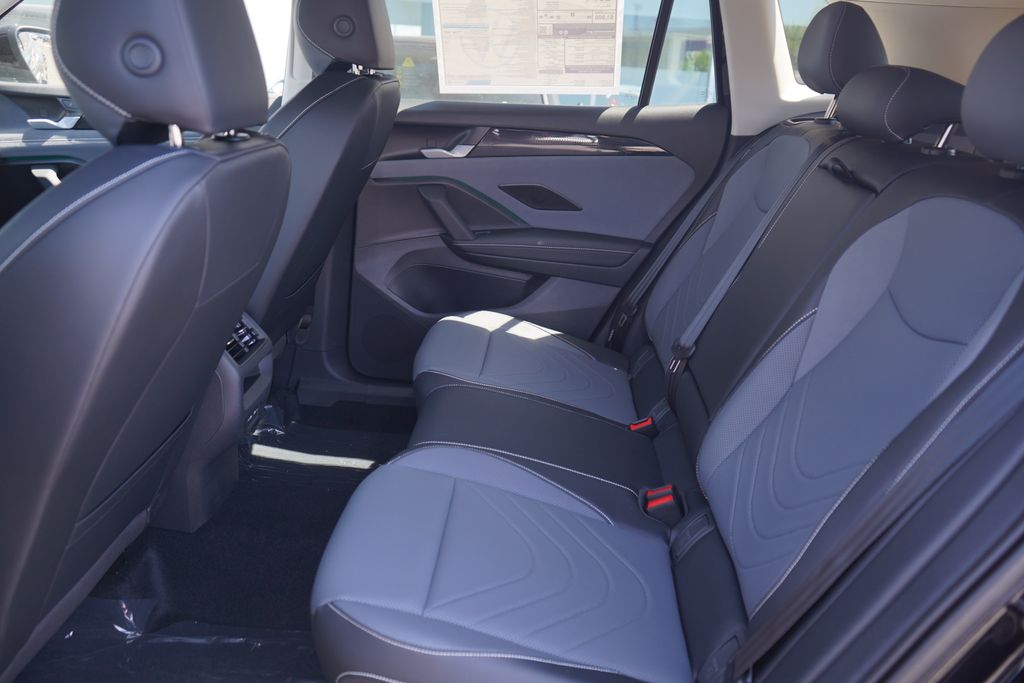 Thumbnail: 2025 Volkswagen Tiguan - 7