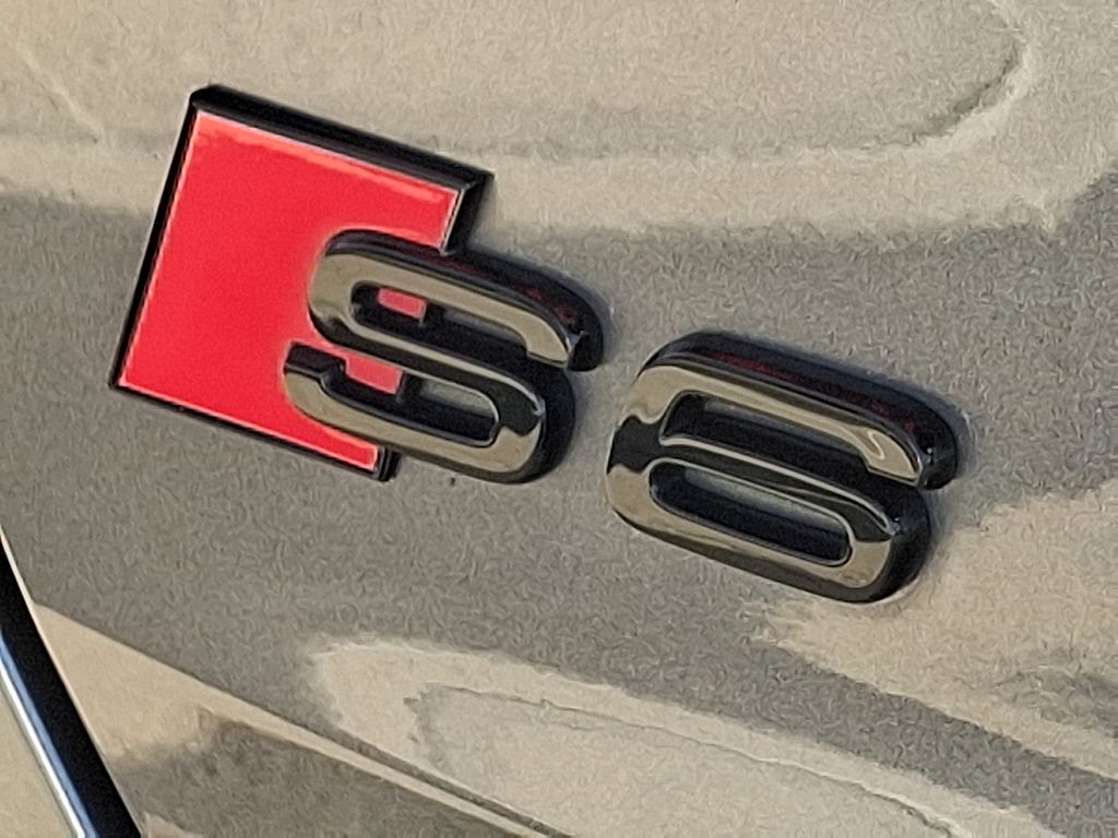 Thumbnail: 2021 Audi S6 - 30