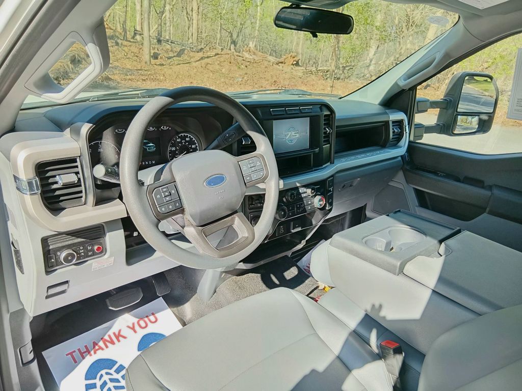 2023 Ford F-550 Chassis XL