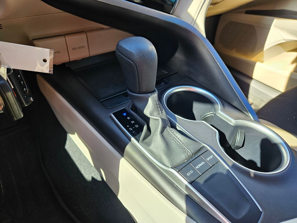 Thumbnail: 2024 Toyota Camry - 27