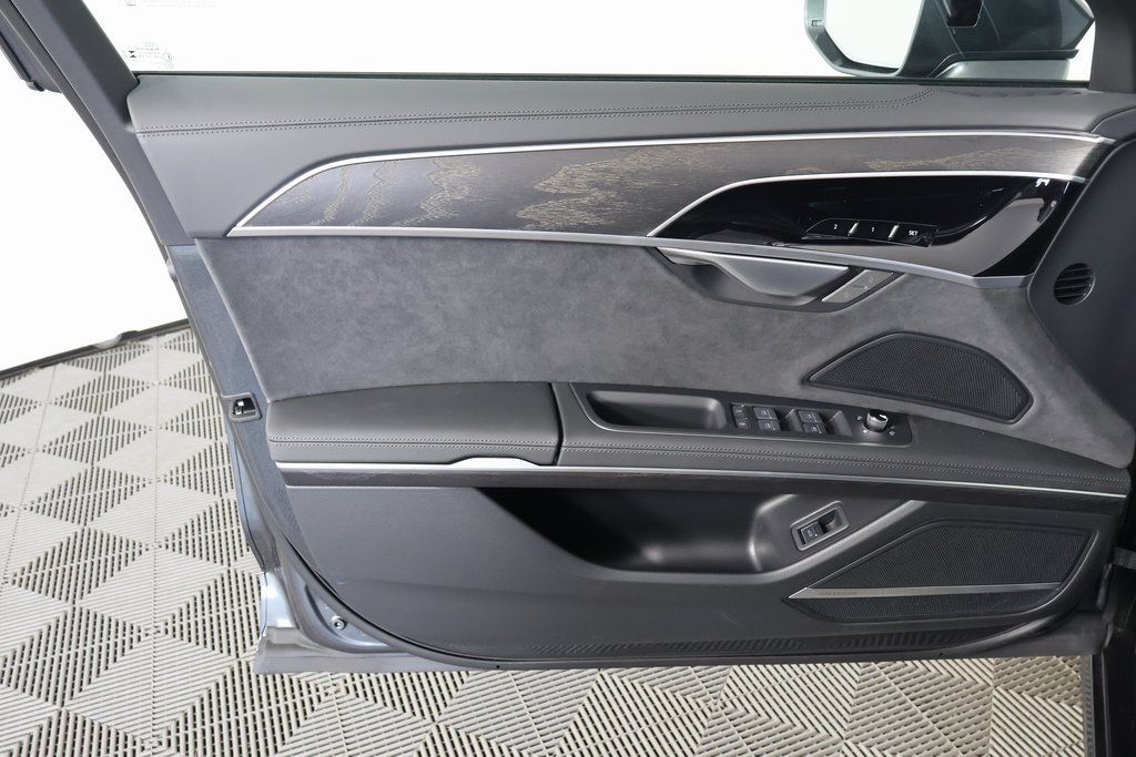 Thumbnail: 2026 Audi A8 - 7