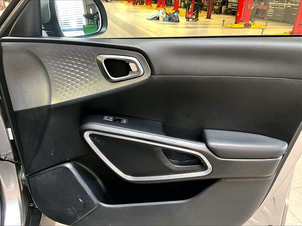 2024 Kia Soul — photo 12