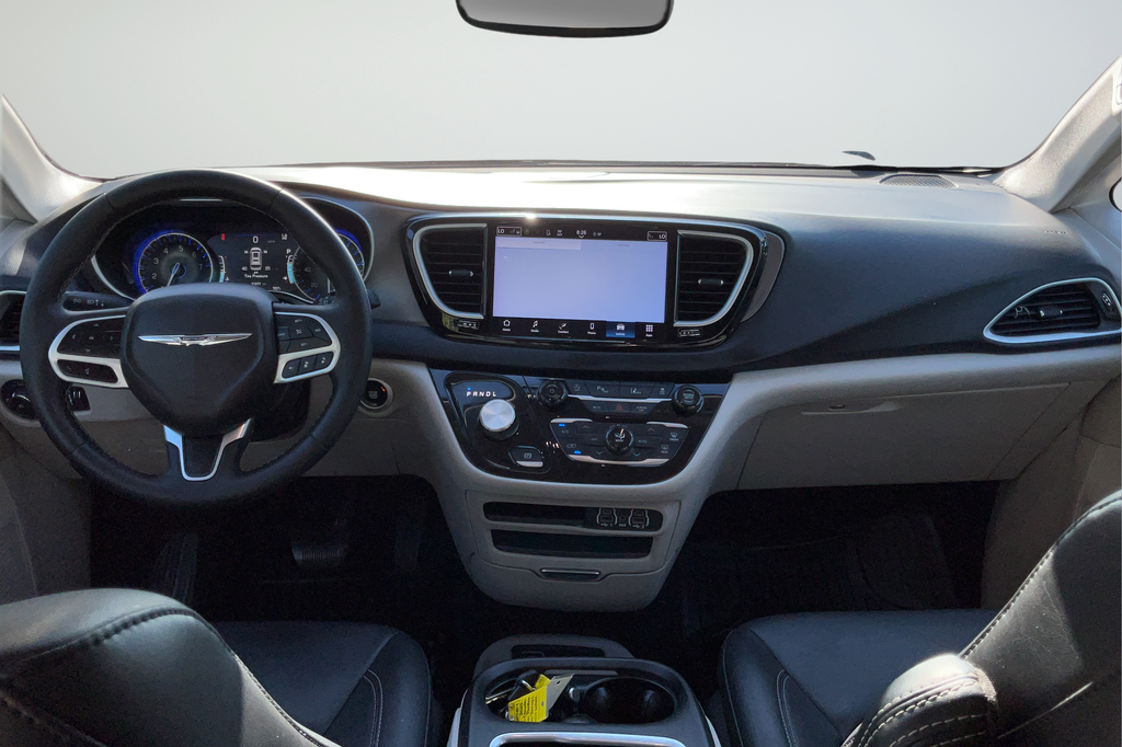Used 2023 Chrysler Pacifica Touring L 4D Passenger Van