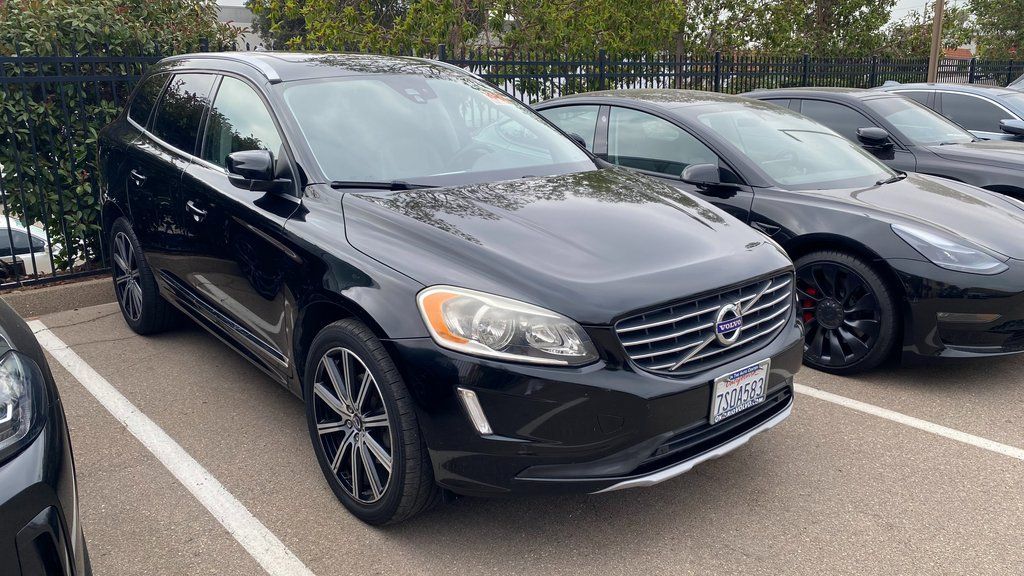 Thumbnail: 2016 Volvo XC60 - 3