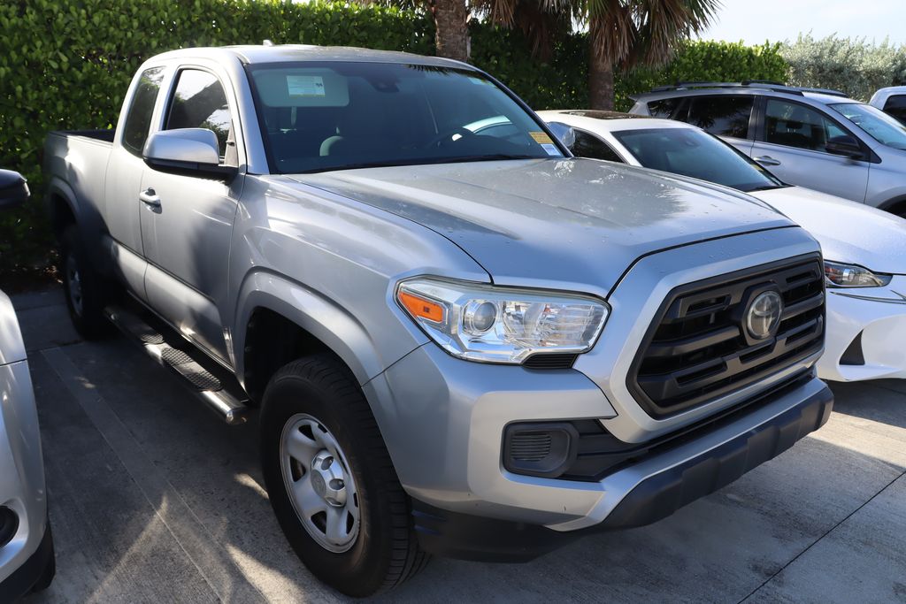 Thumbnail: 2018 Toyota Tacoma - 6