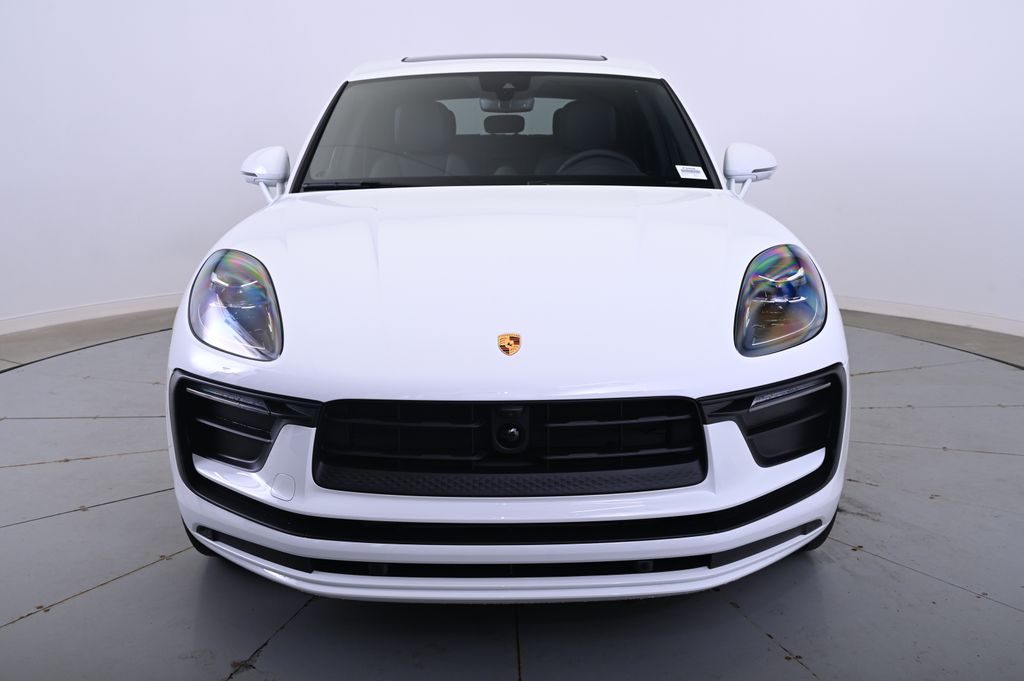Thumbnail: 2025 Porsche Macan - 10