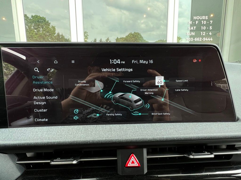 2022 Kia EV6 Wind photo