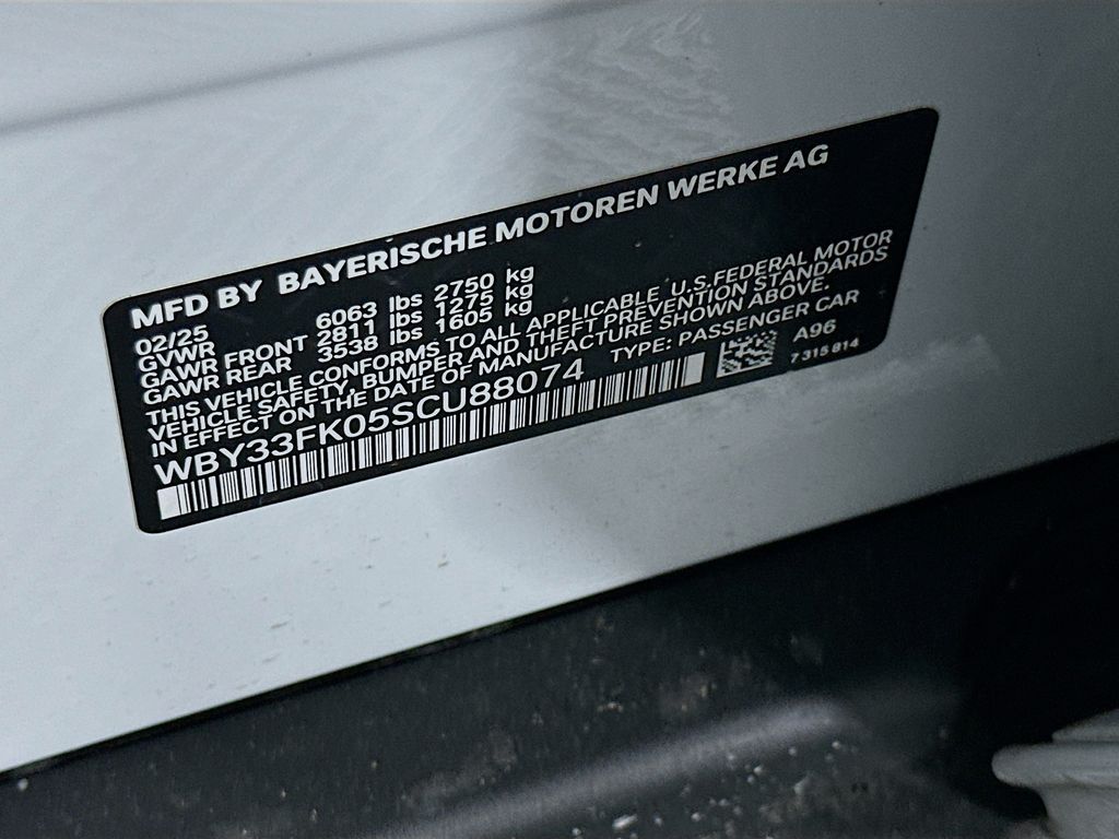 2025 BMW i5 eDrive40 24