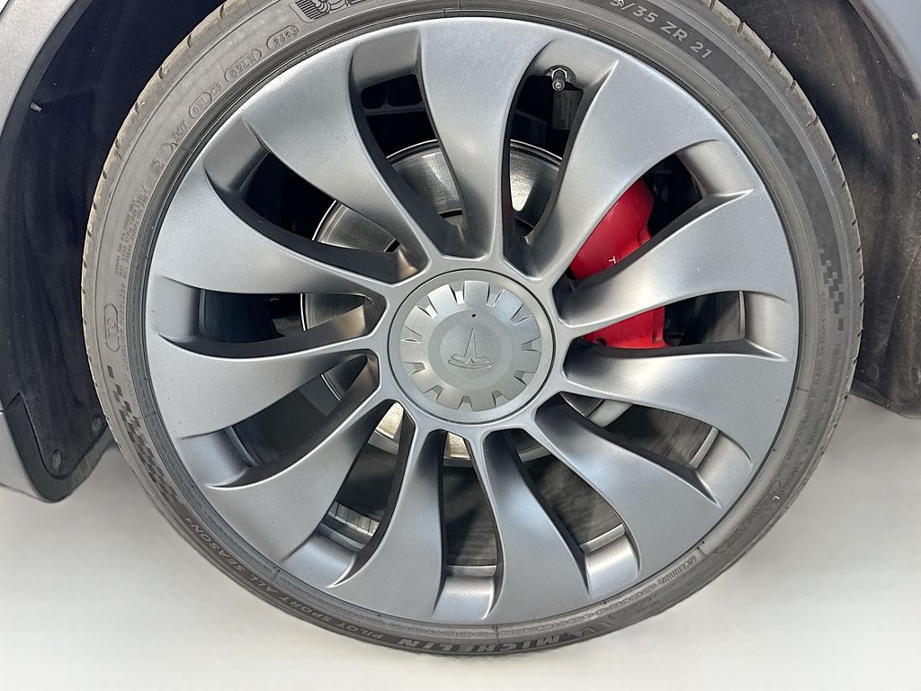 Thumbnail: 2022 Tesla Model Y - 32