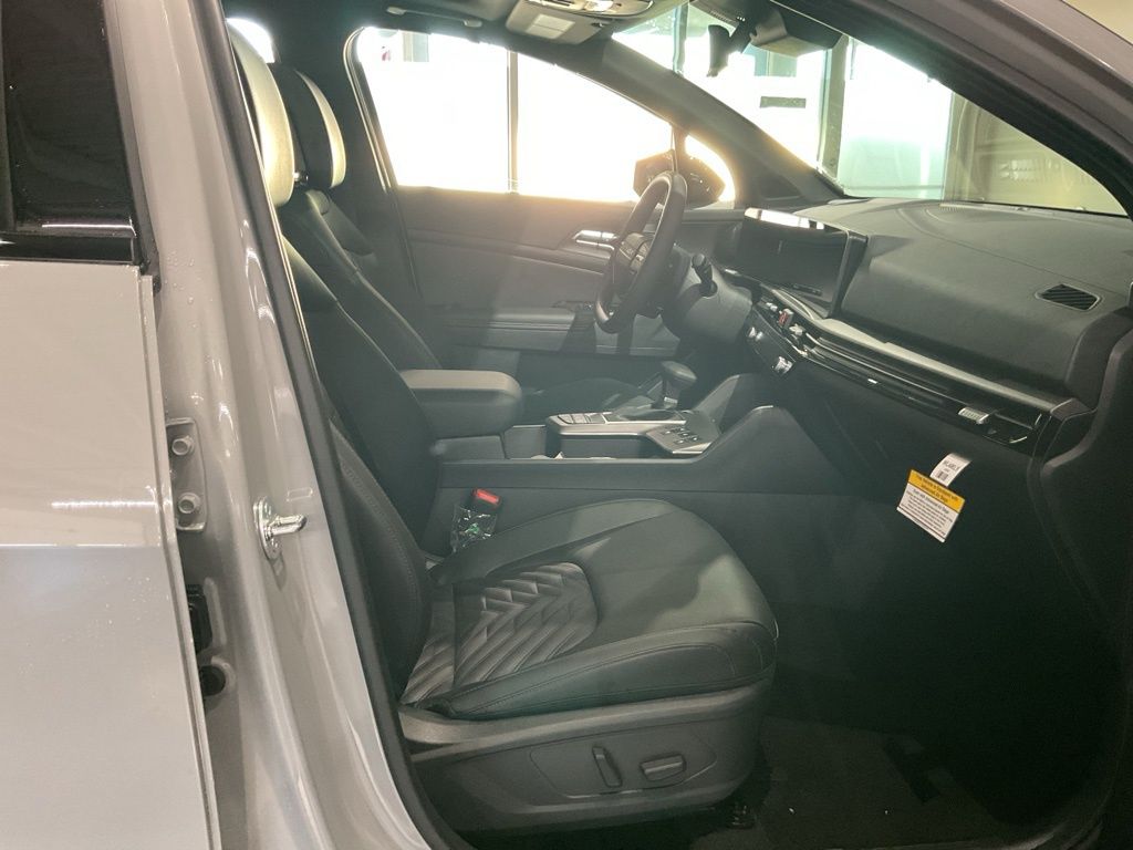New 2026 Gray Kia X-Pro Prestige image 24