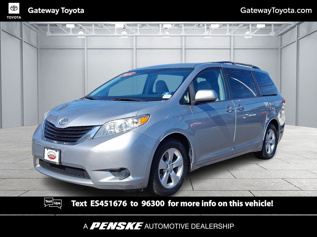 Thumbnail: 2014 Toyota Sienna - 1