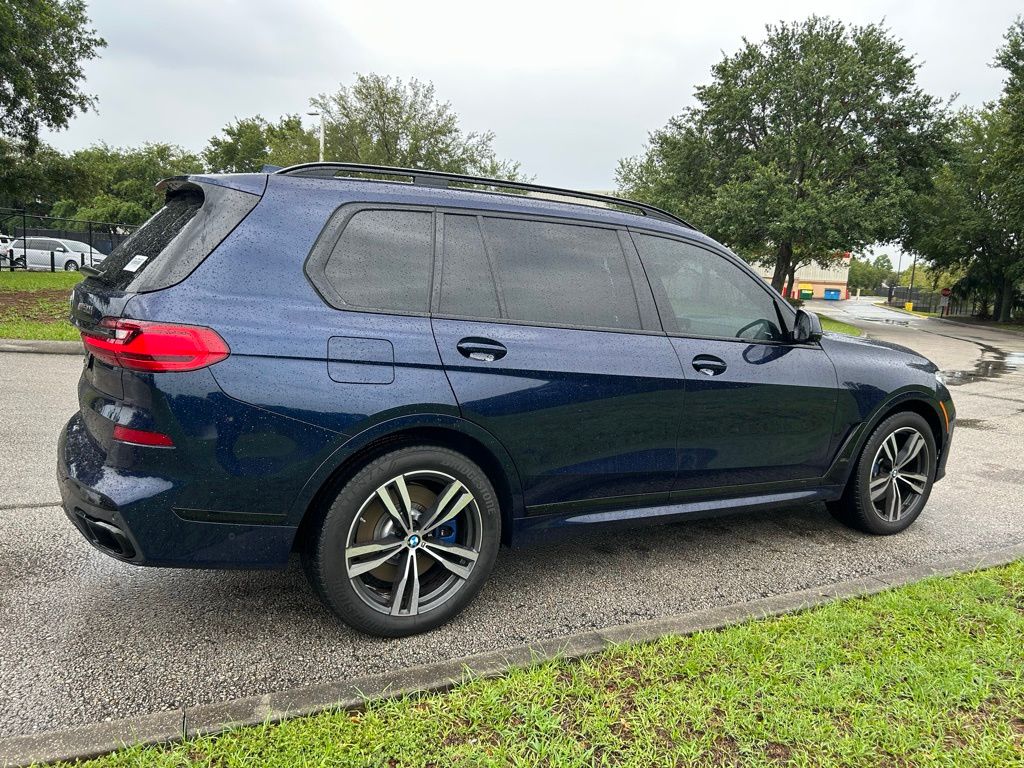 2022 BMW X7 M50i 5
