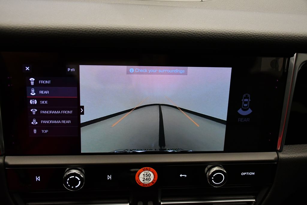 Thumbnail: 2026 Porsche Macan - 31