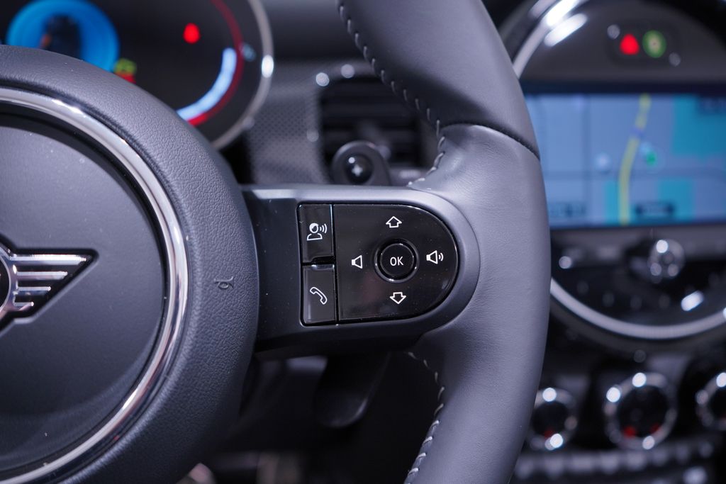 Thumbnail: 2023 MINI Cooper - 19
