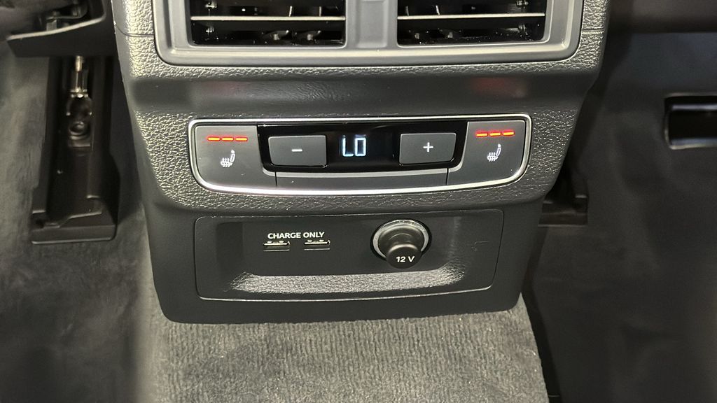2022 Audi SQ5 Prestige 29