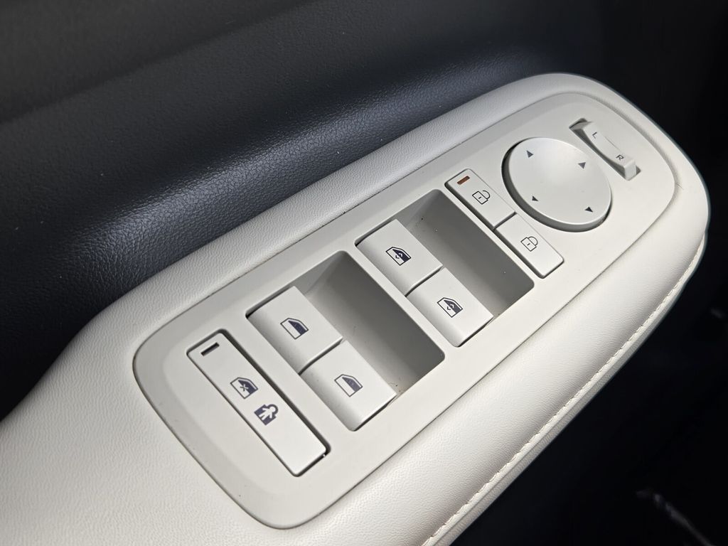 2025 Hyundai Santa Fe - $26,999