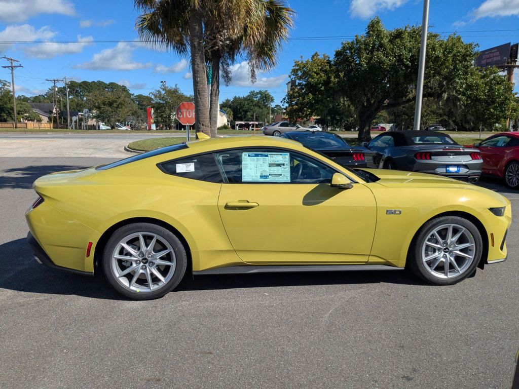 2025 Ford Mustang GT Premium Fastback