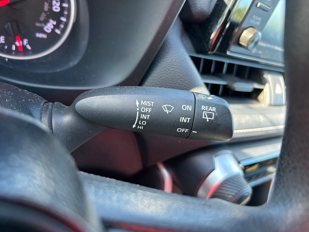 Thumbnail: 2021 Toyota RAV4 - 19