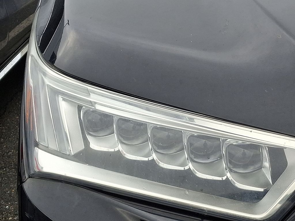 Thumbnail: 2019 Acura MDX - 4