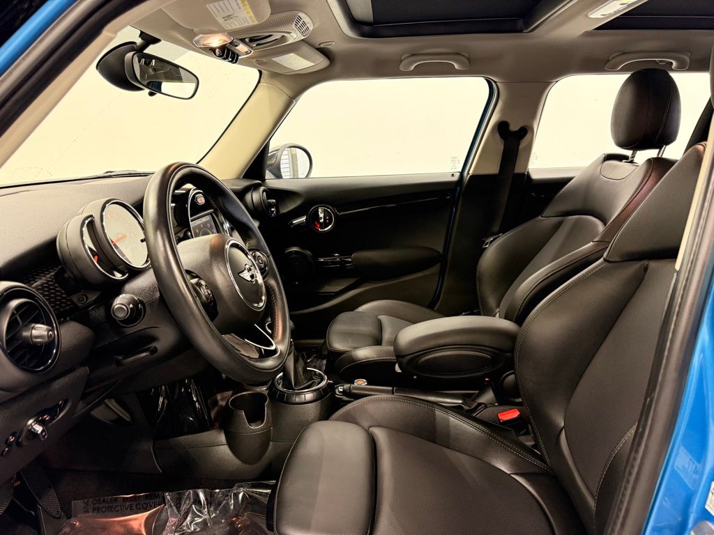 2017 MINI Cooper Base 12