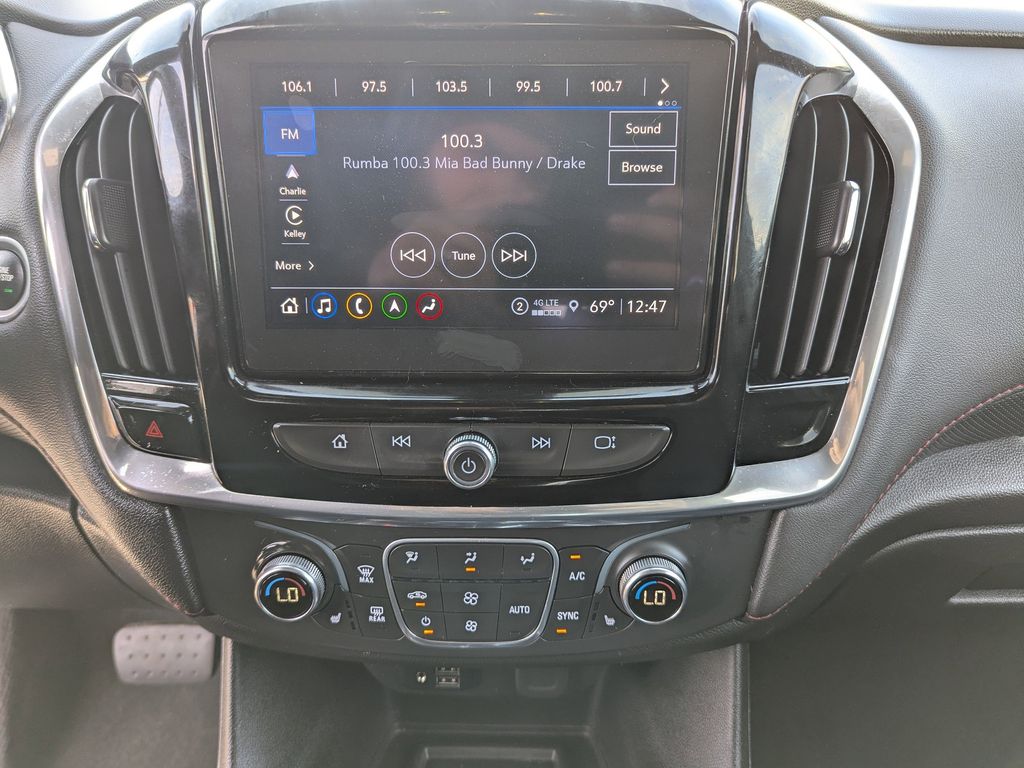 used 2022 Chevrolet Traverse car, priced at $29,593